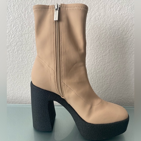 Women’s Stretch Platform Gianni Bini Dayore Boots - Picture 2 of 9